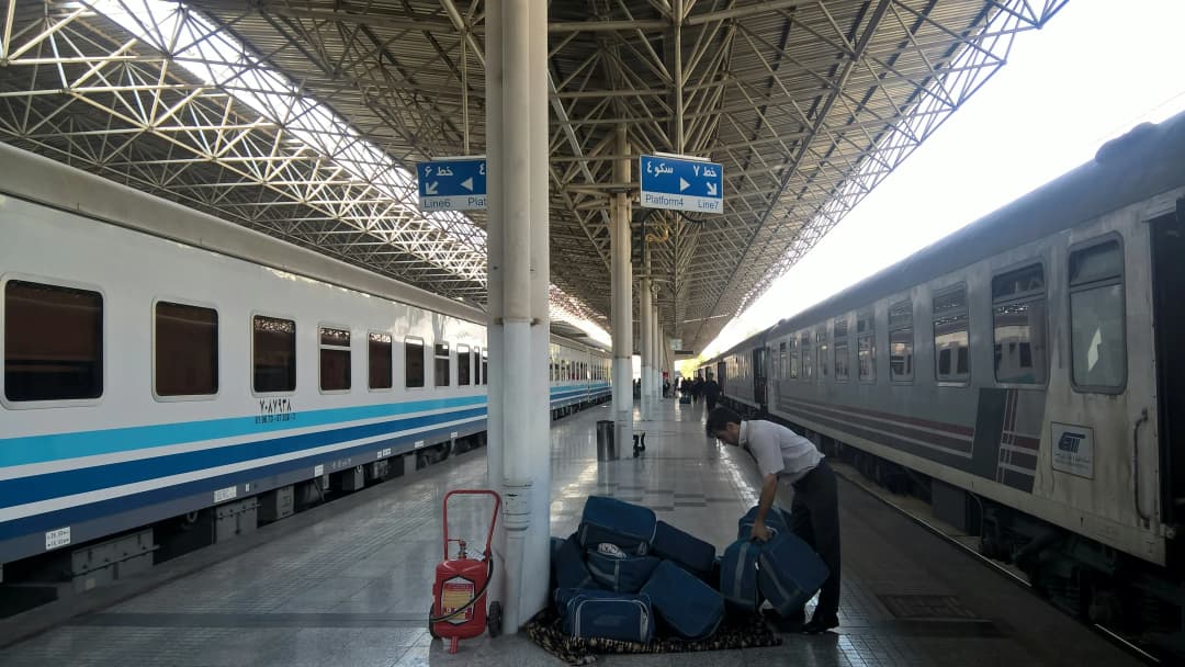 Airports & railway stations